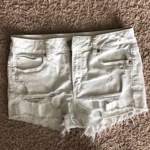 American eagle white shorts